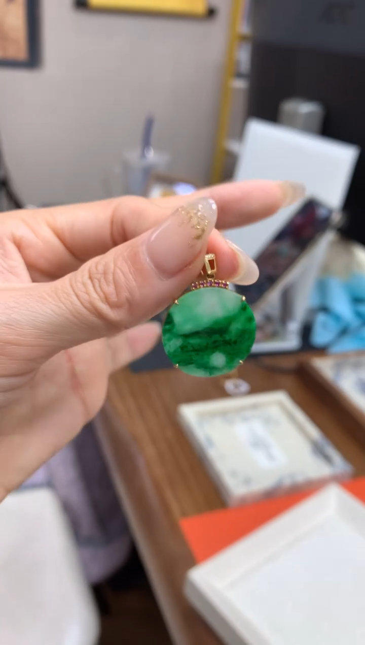【闪购商品】翡翠颈饰18K金镶嵌无事牌