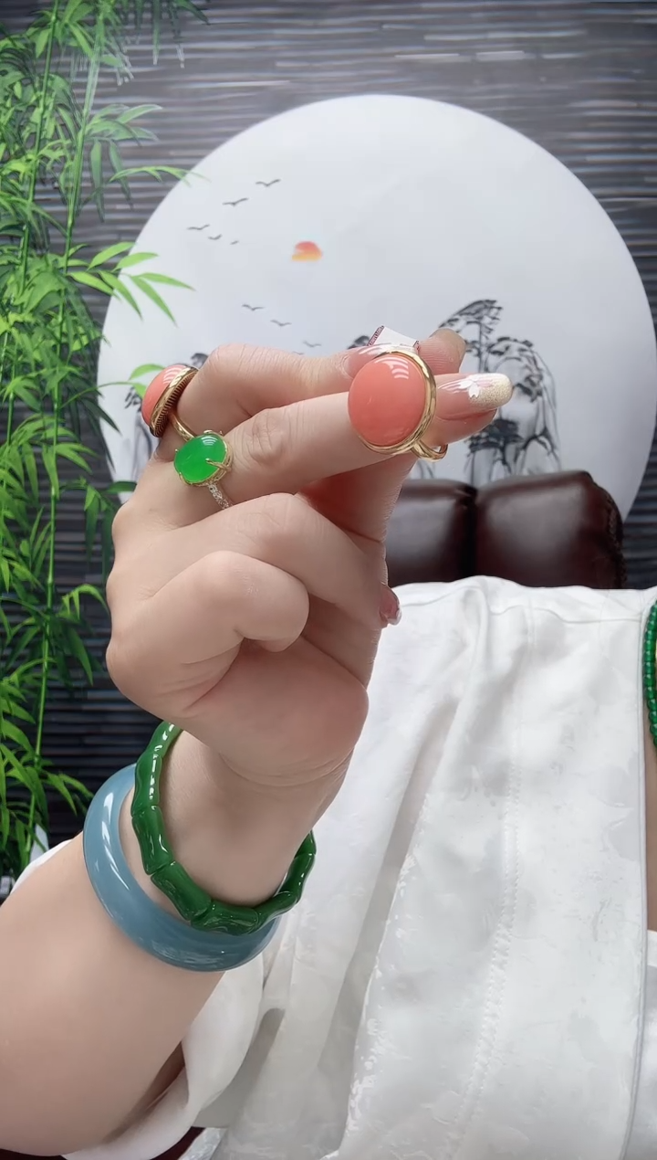 高货三文鱼色圆牌戒指