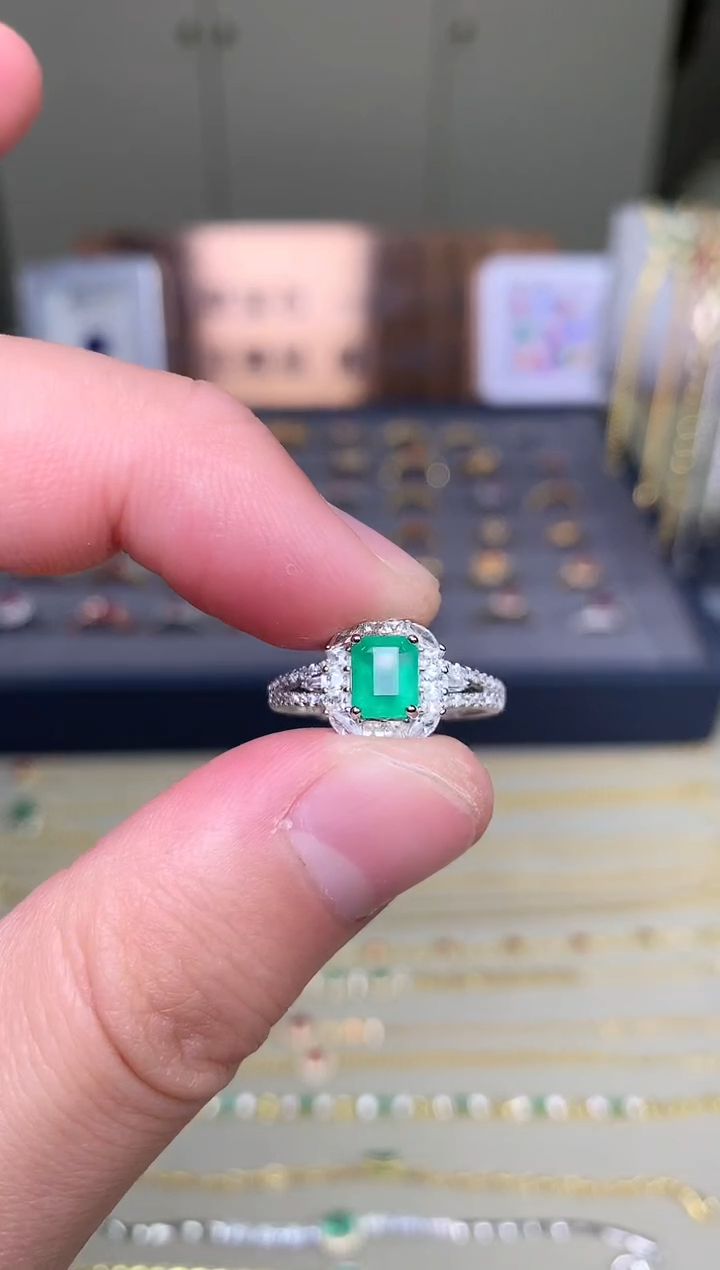 【闪购商品】祖母绿戒指银S925镶嵌戒指