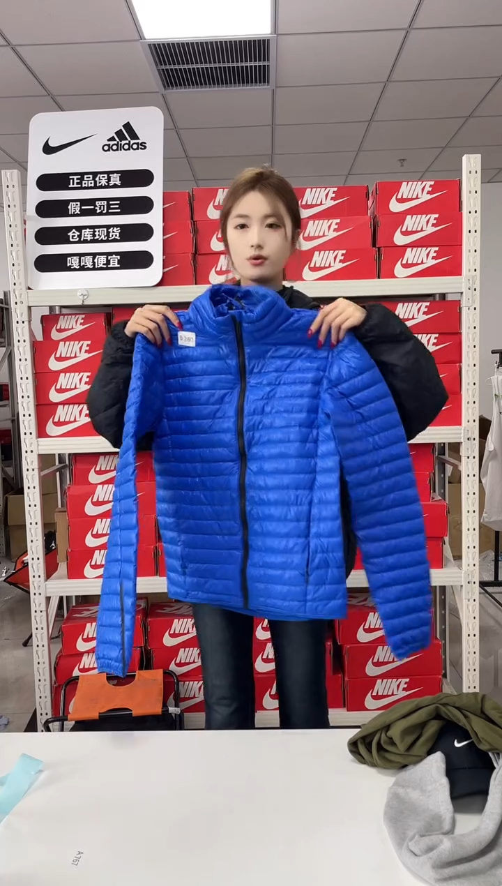 编码280闪购尺码 s  adidas/阿迪达斯卫衣卫裤以直播间过款为主