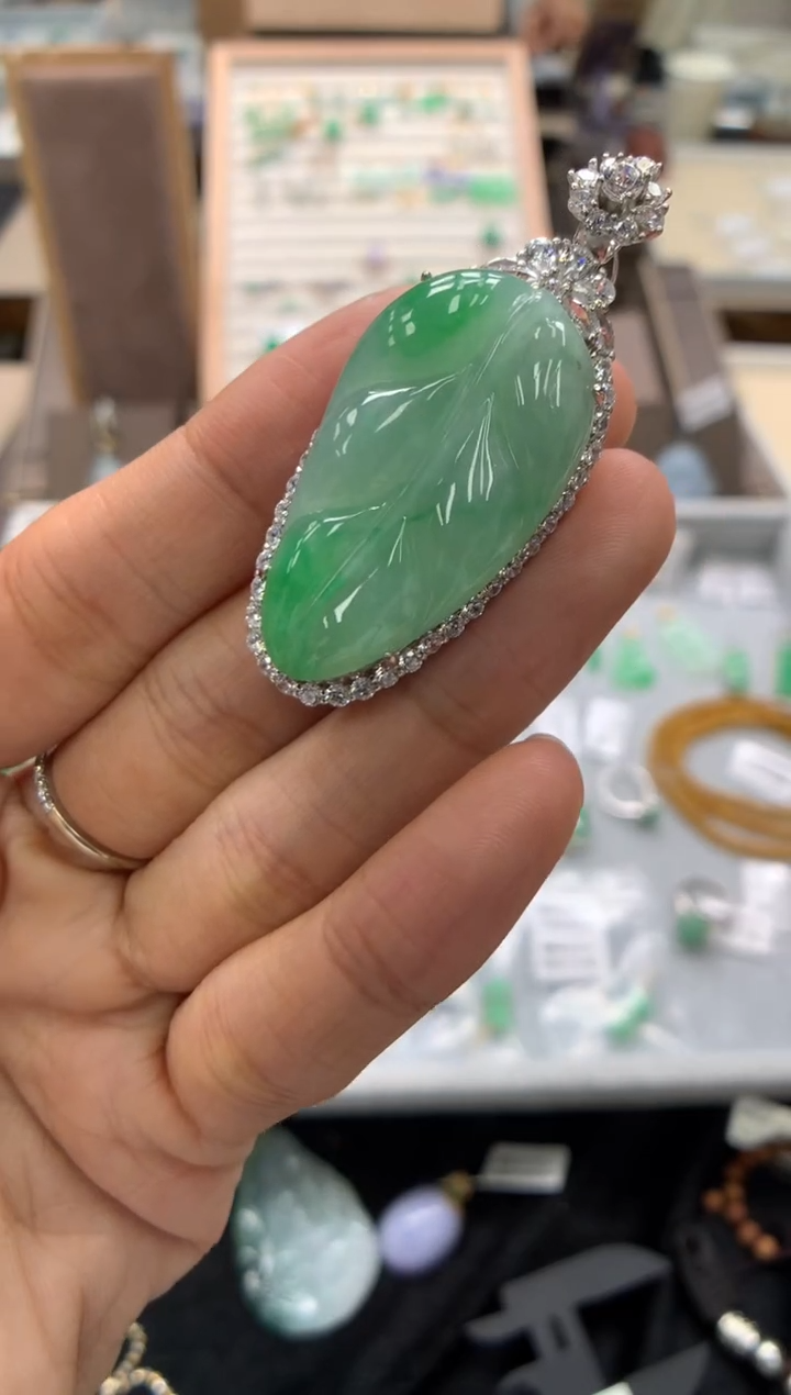 颈饰银S925镶嵌翡翠叶子