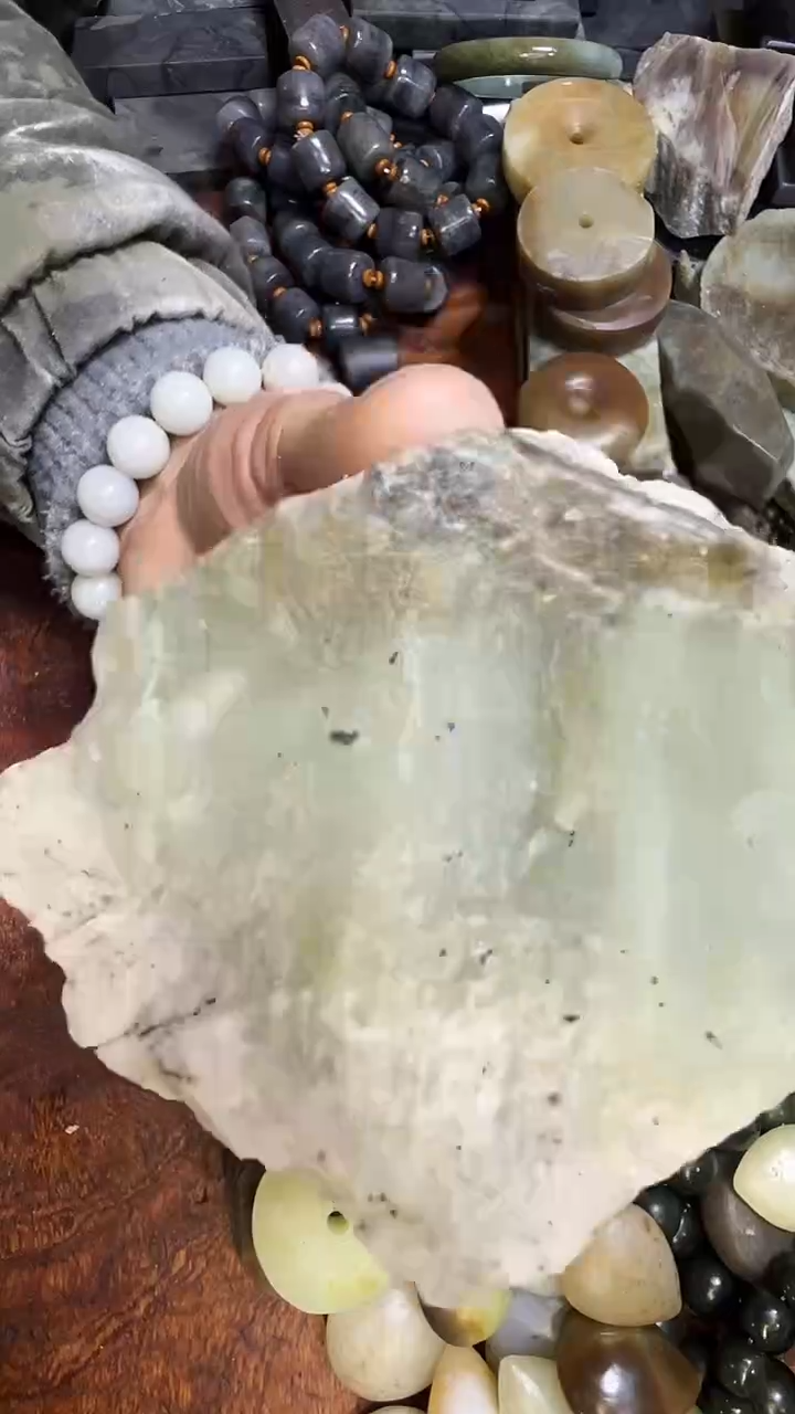 未镶嵌和田玉珠宝半成品1