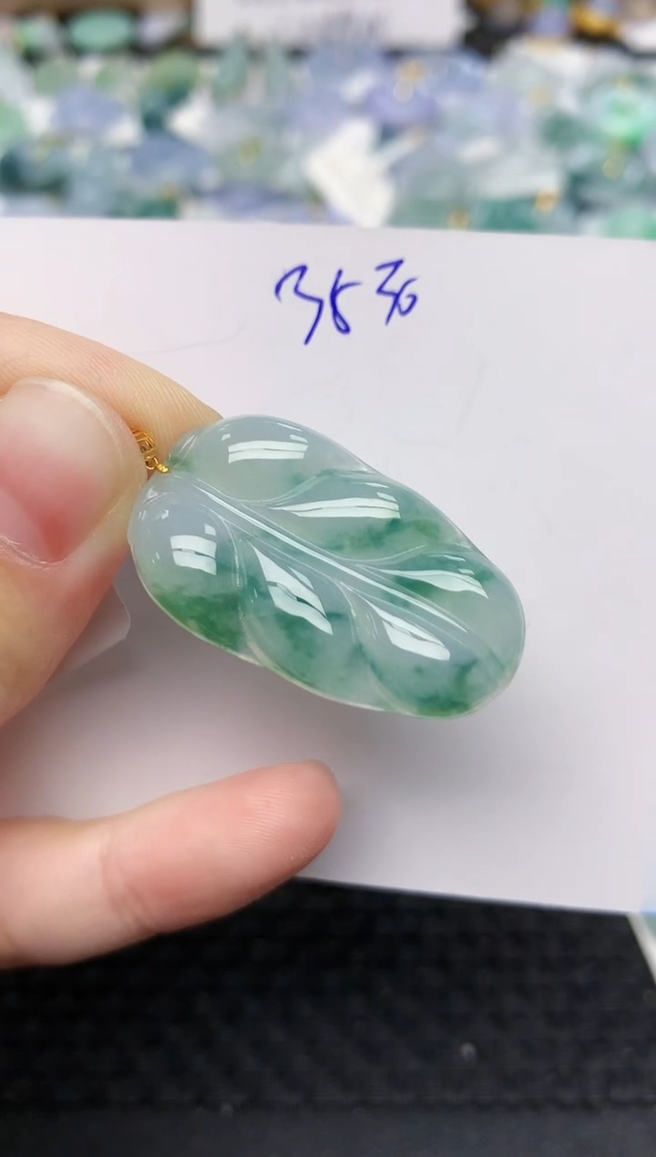 颈饰18K金镶嵌翡翠天然缅甸A货翡翠百元以上9元证书费自理