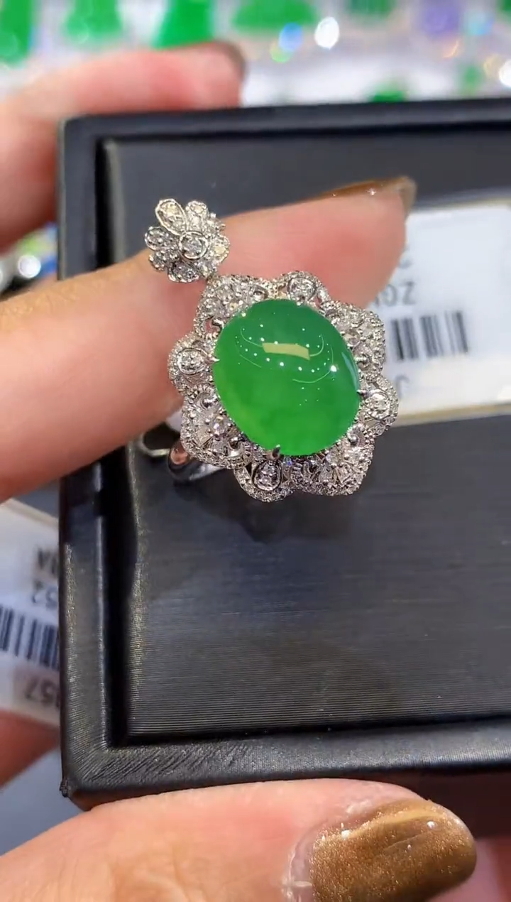 18K金镶嵌戒指翡翠SY多样性发其一