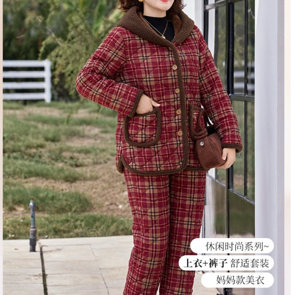 冬季新款时尚洋气中老年加绒加厚保暖妈妈装连帽款套装