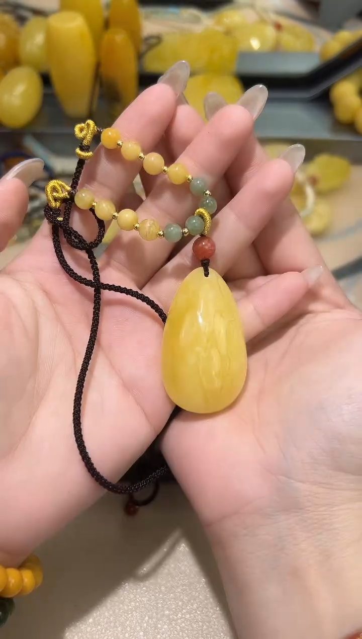 裸石琥珀未镶嵌琥珀蜜蜡吊坠