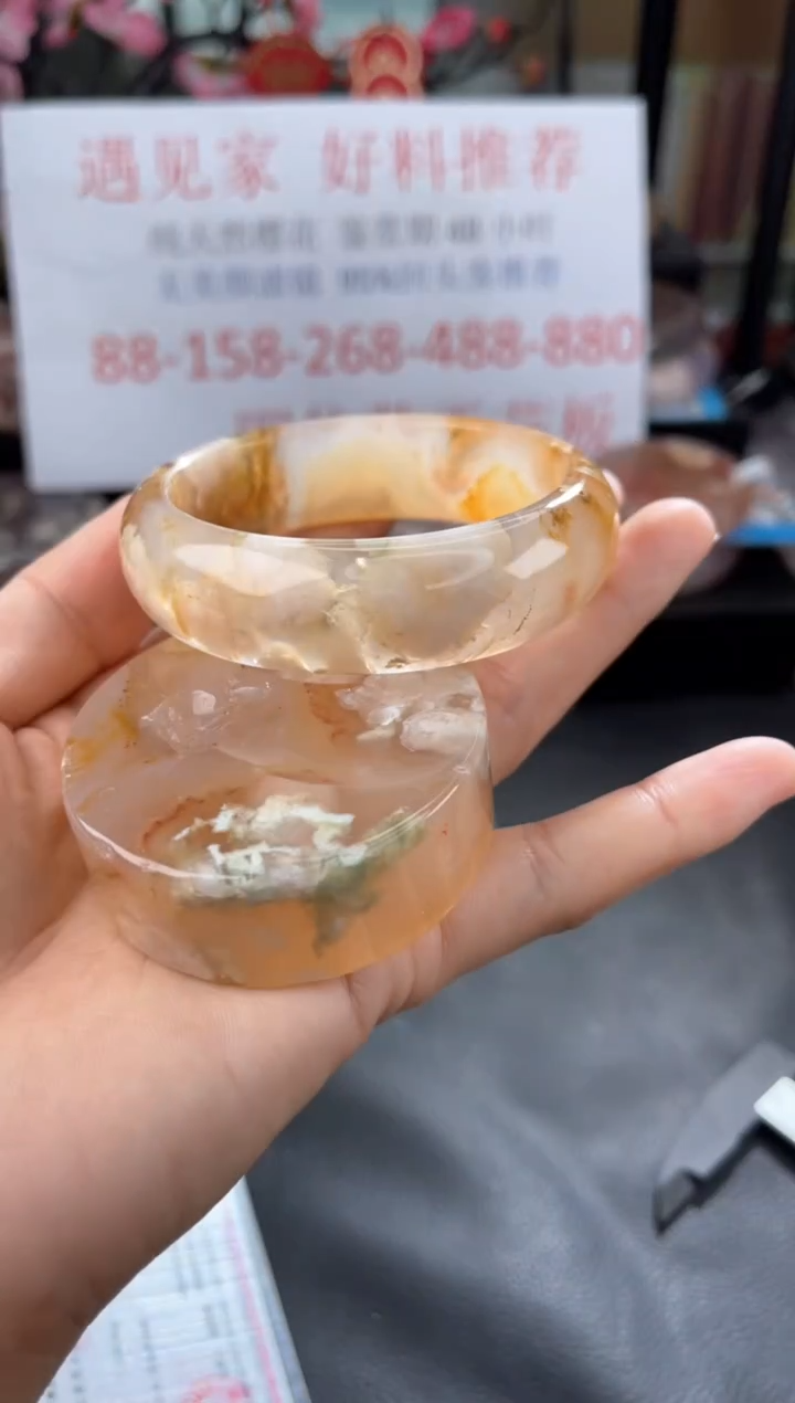 【闪购商品】石英质玉手镯未镶嵌57