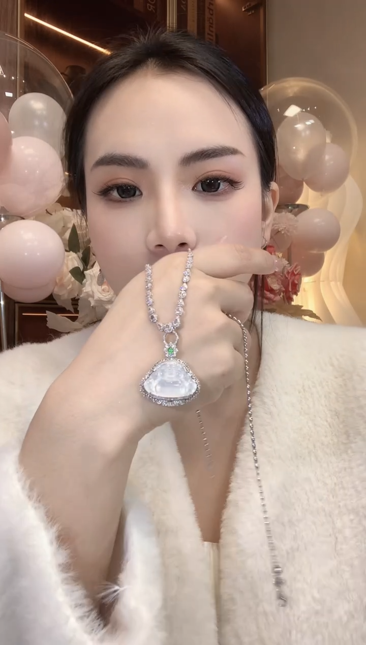 【闪购商品】翡翠吊坠(不含链)18K金镶嵌C43 多样性发货一件