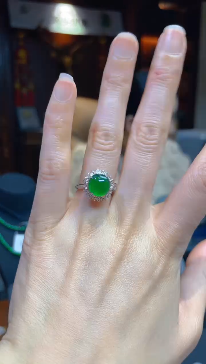 【闪购商品】翡翠戒指18K金镶嵌120065-天然A货翡翠蛋面戒指