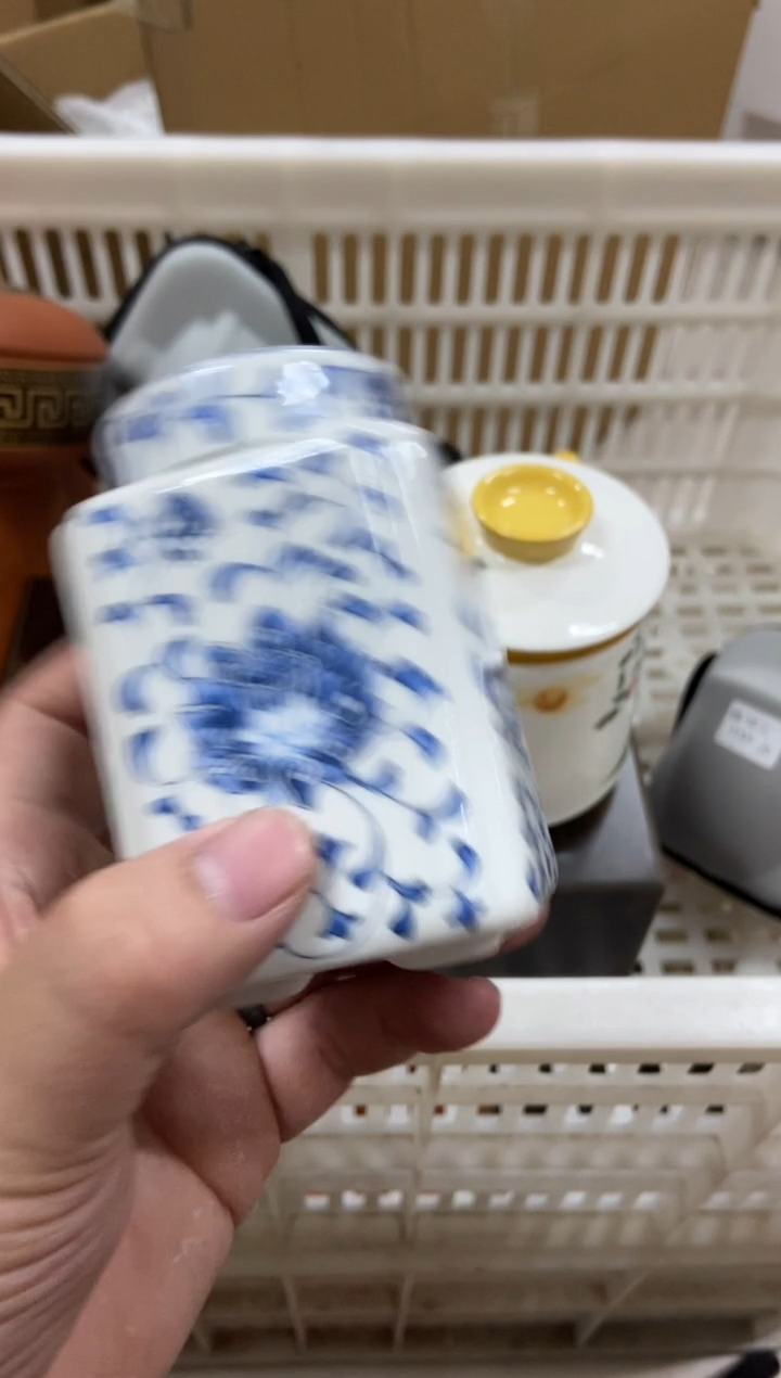 无运费险有瑕疵的摄影的产品有使用过的痕迹有点脏介意勿拍