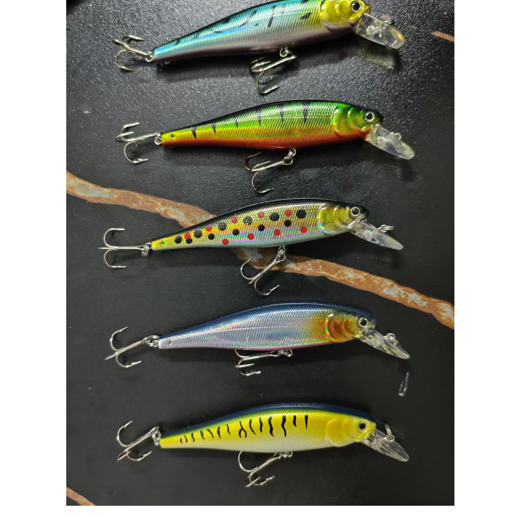 浮水米诺路亚假饵悬浮翘嘴鳡鱼海鲈鳜鱼仿生饵14g16g长身米诺10cm