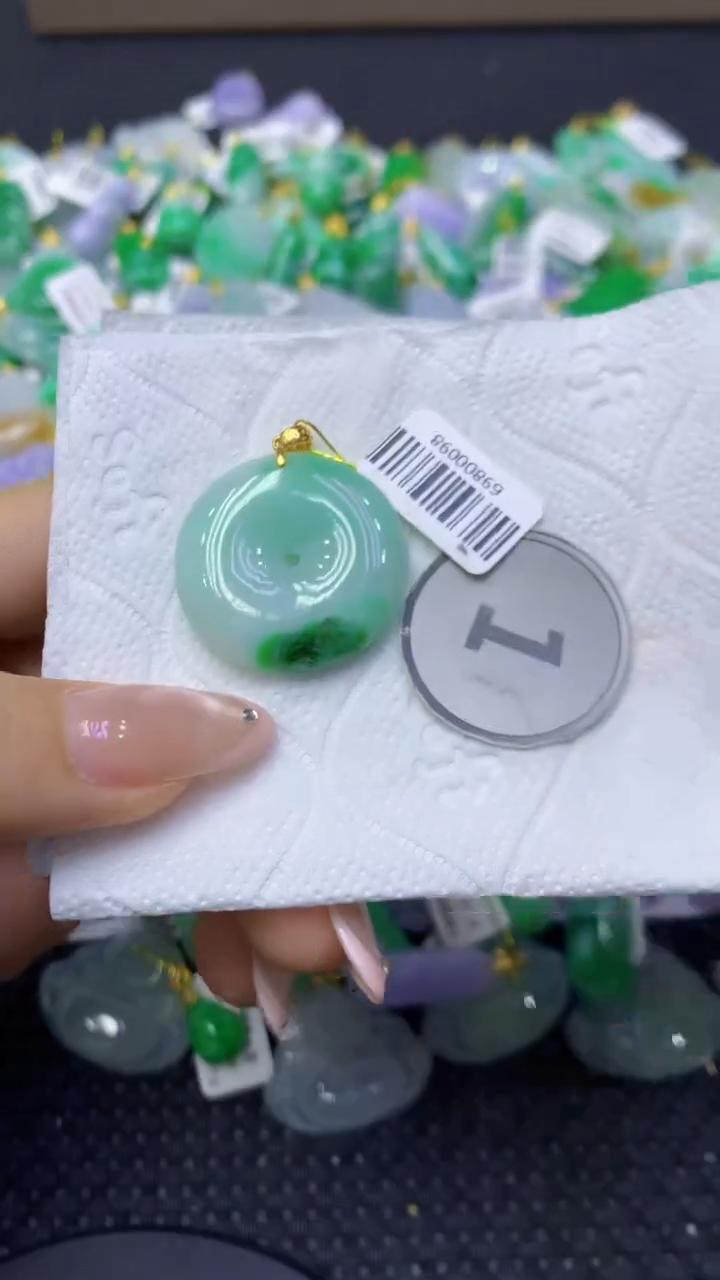 颈饰未镶嵌翡翠天然缅甸翡翠A货