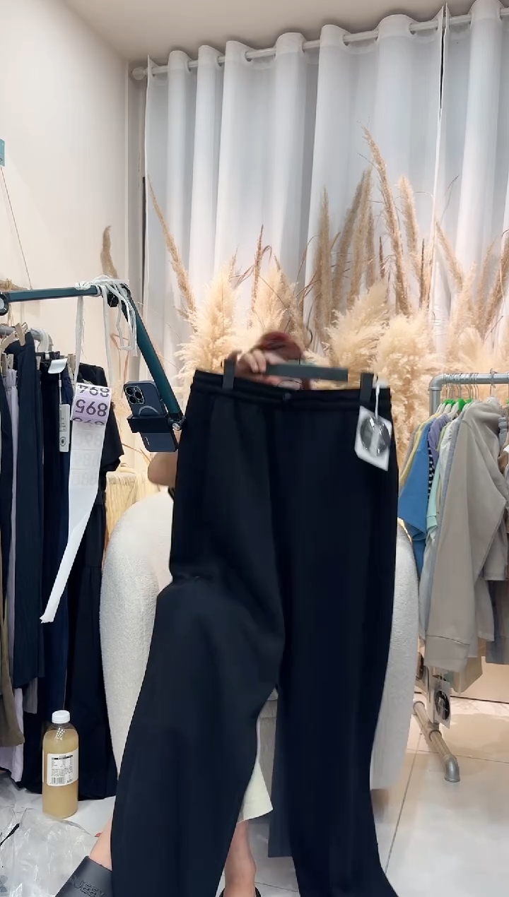 L码东阳市嘉霆服装店个体店