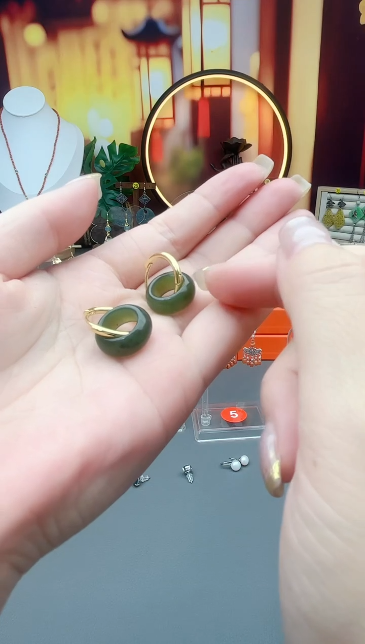 未镶嵌和田玉耳饰319