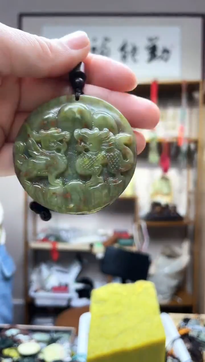 未镶嵌岫玉吊坠·