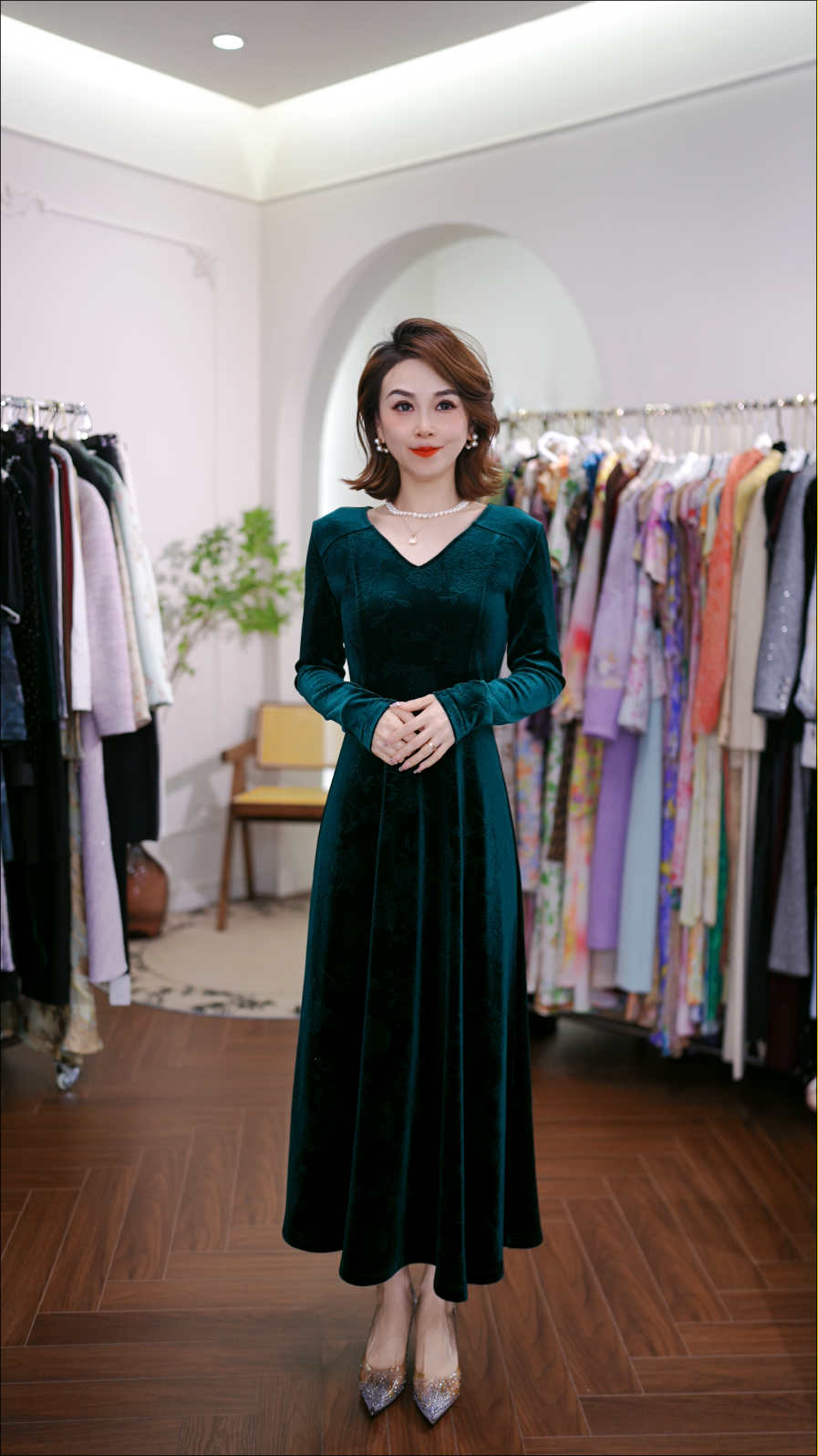 G1856 丝绒连衣裙绞花圆领真丝针丝绒织裙长裙百搭轻奢女装 