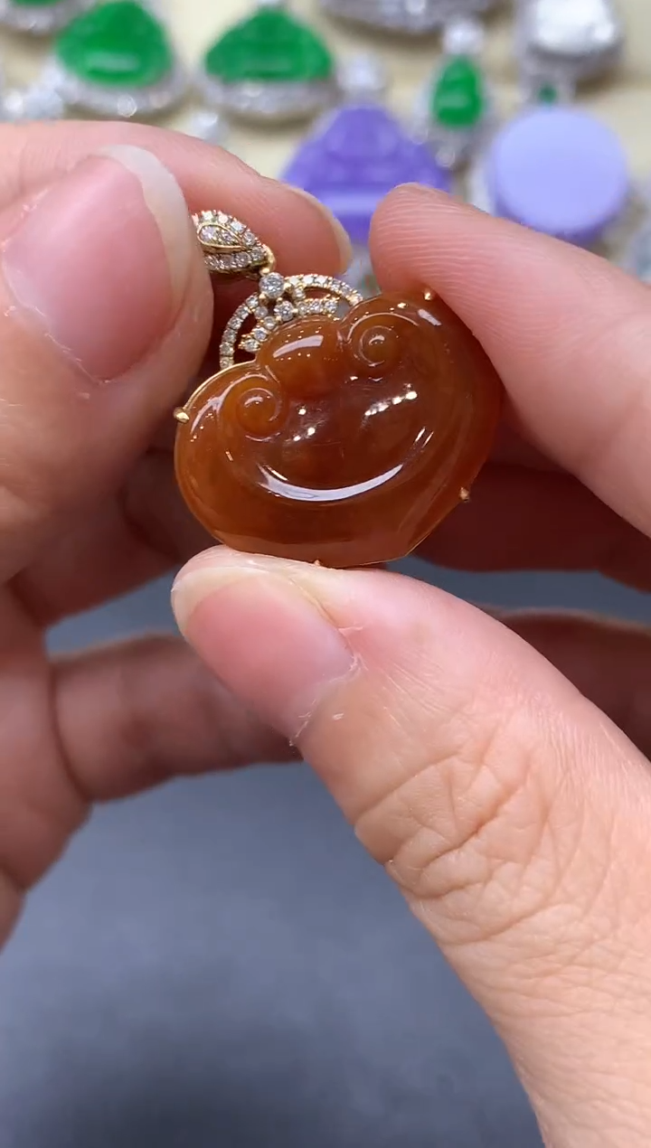 颈饰18K金镶嵌翡翠464-中国好珍宝