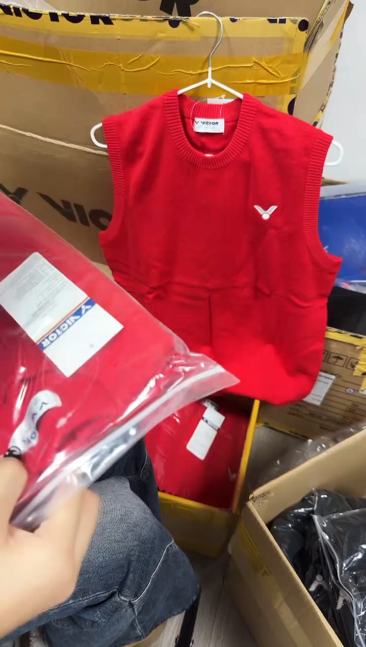 81 正品微瑕 红色背心 XL