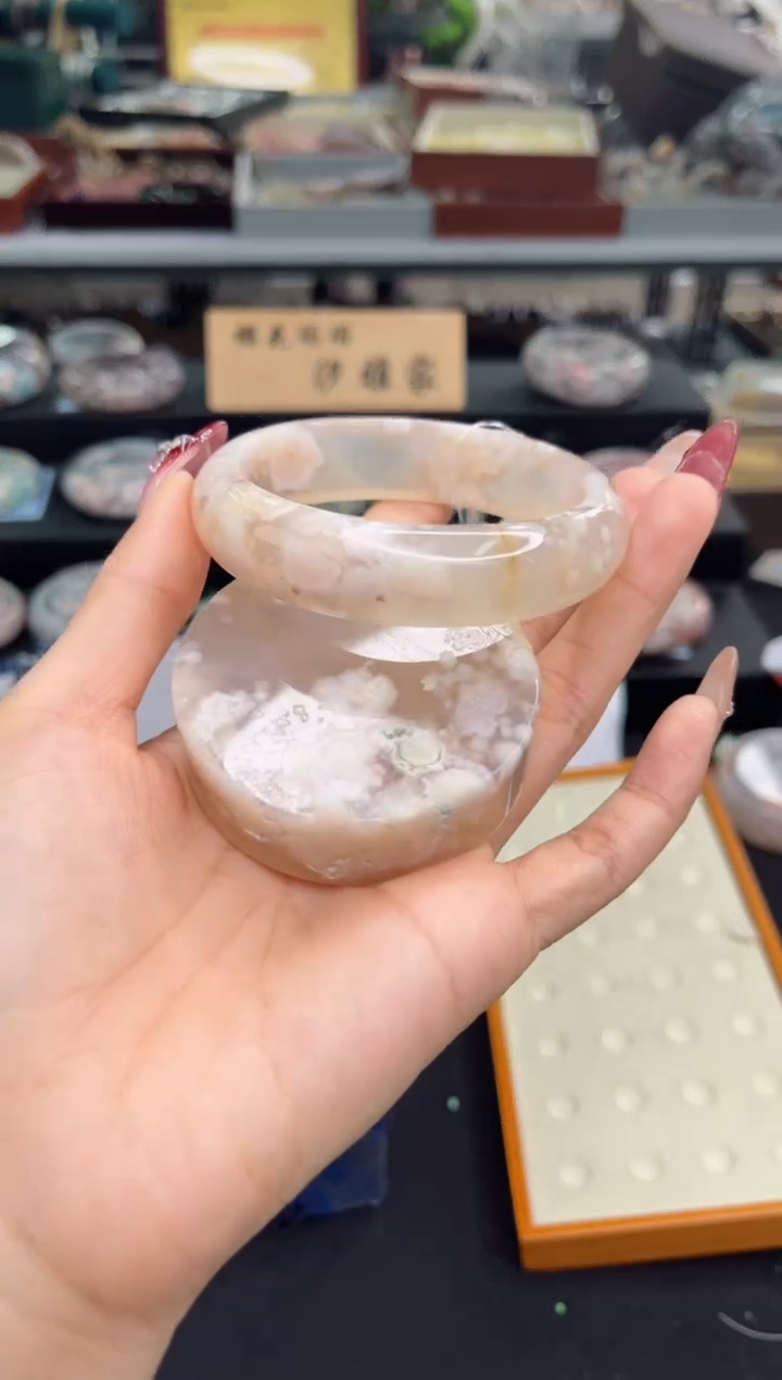 【闪购商品】石英质玉手镯未镶嵌60圈口（赠品镯心）369