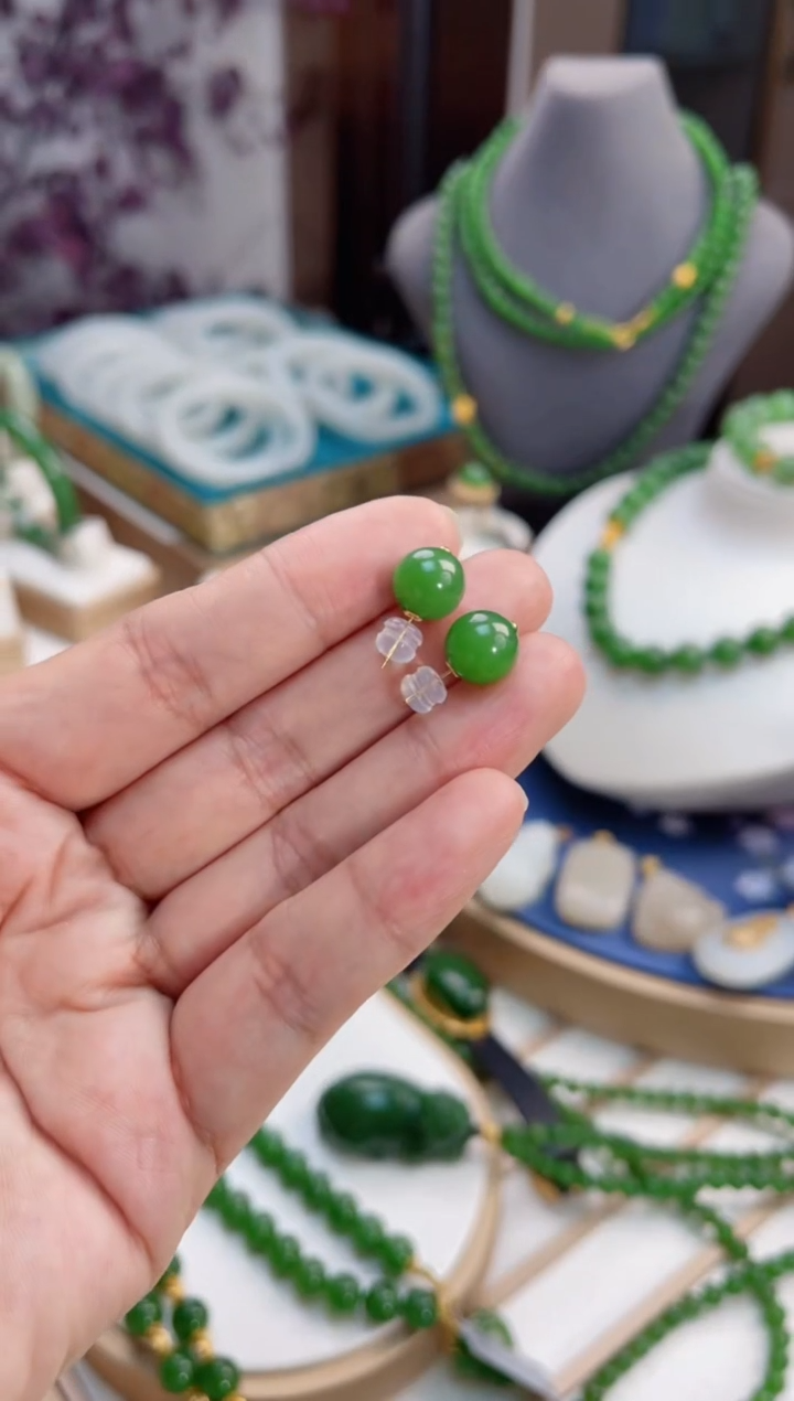 【闪购商品】和田玉耳钉18K金镶嵌9.5mm