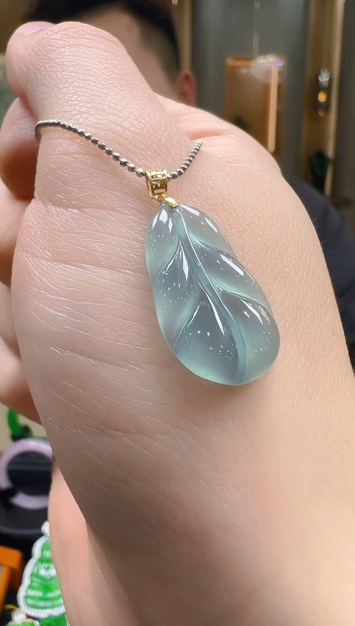 吊坠(不含链)18K金镶嵌翡翠天然A货翡翠多样性发一