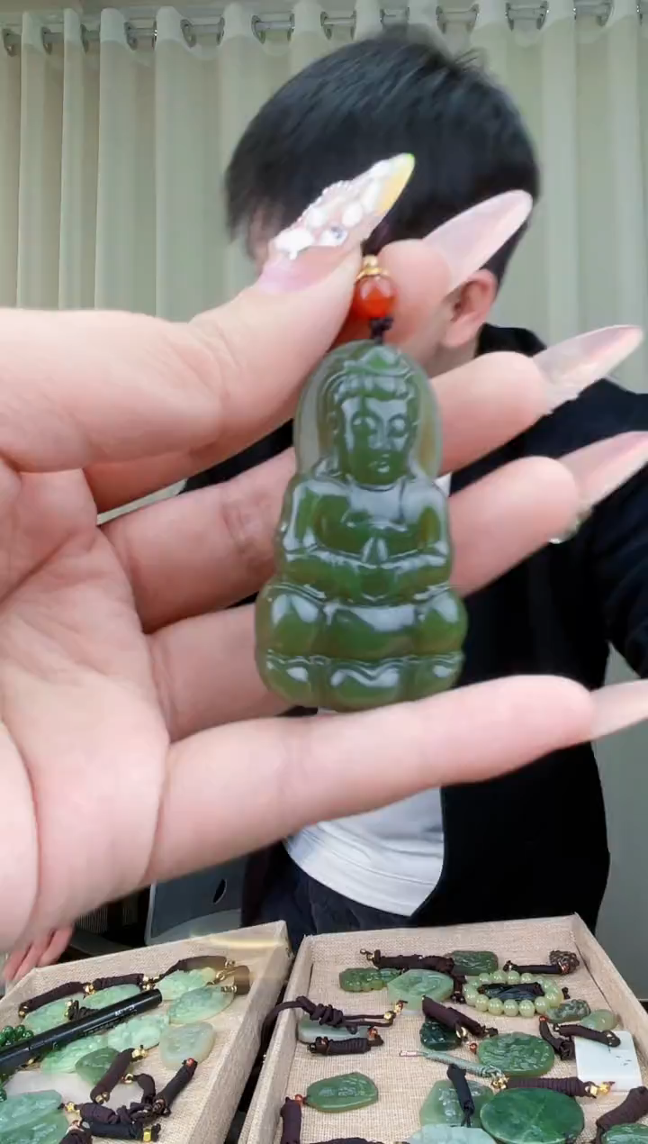 【闪购商品】和田玉挂件未镶嵌拍一发一，多样性发货！