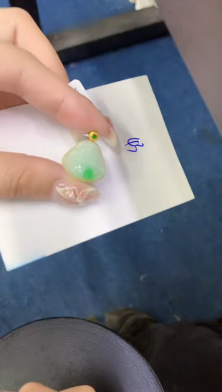 【闪购商品】翡翠颈饰18K金镶嵌0000000000