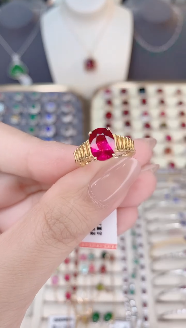 18K金镶嵌碧玺戒指碧玺2