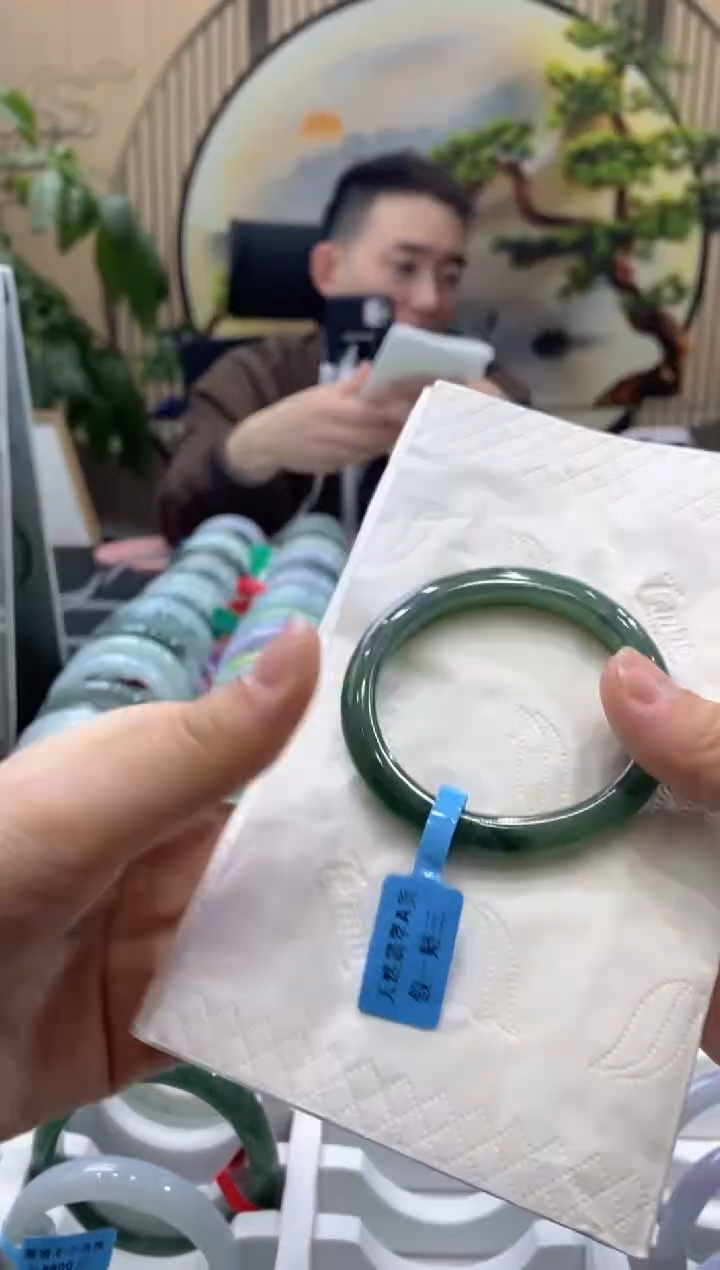 【闪购商品】翡翠手镯未镶嵌0000014883