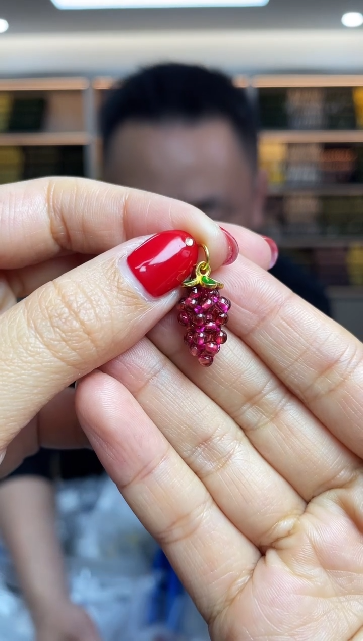 【闪购商品】石榴石`未镶嵌多样性发一件