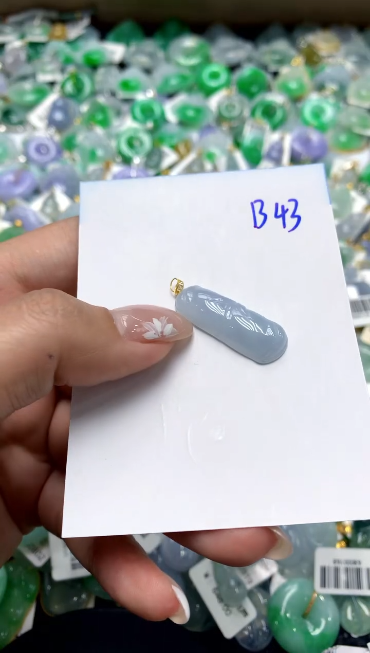 【闪购商品】翡翠颈饰18K金镶嵌1111111111111111111