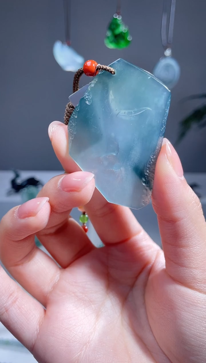 【闪购商品】翡翠颈饰未镶嵌天然A货翡翠    