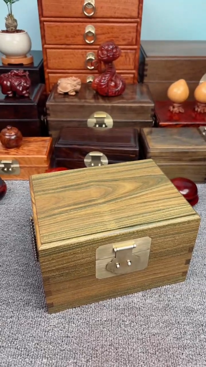 【闪购商品】老板娘推荐绿檀盒子