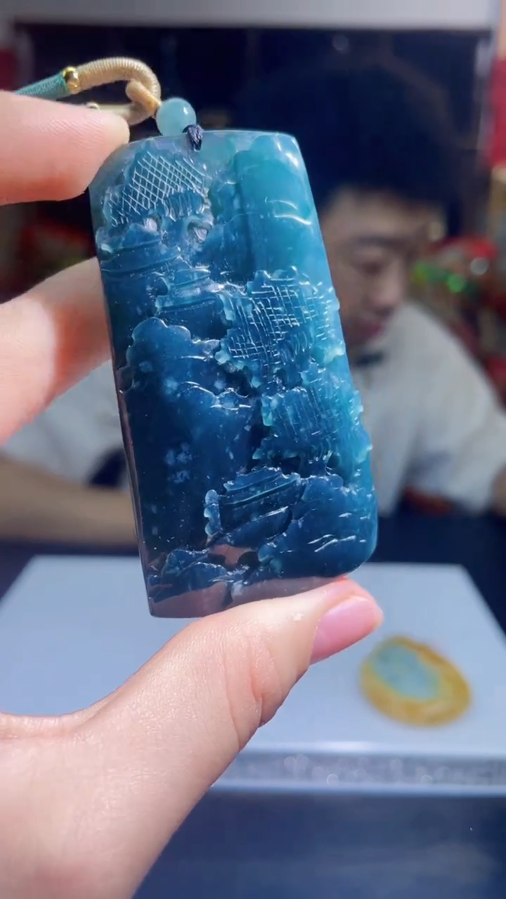 【闪购商品】翡翠吊坠(不含链)未镶嵌Q109