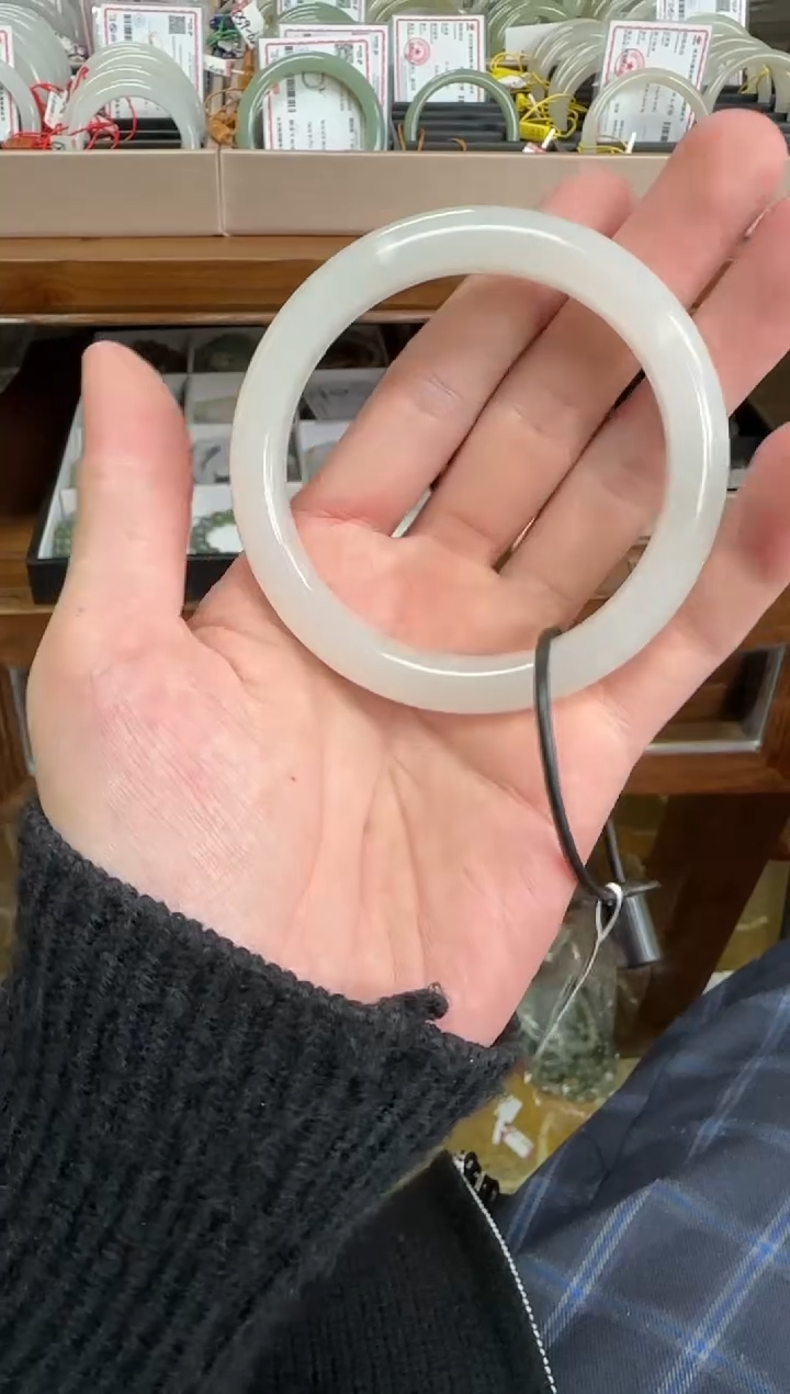 未镶嵌手镯和田玉58