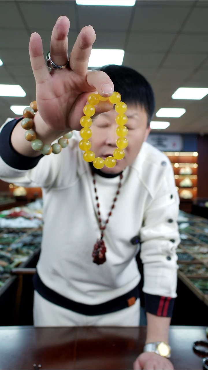 未镶嵌蛇纹石玉手串多样是发货随机发一