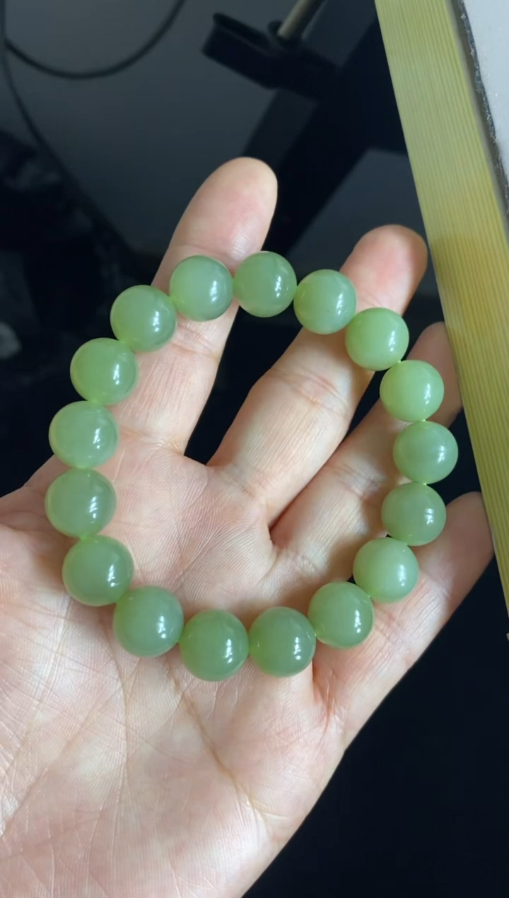 未镶嵌手链和田玉颜色多样性发货拍一发一