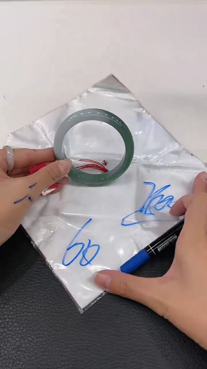 【闪购商品】翡翠手镯未镶嵌手镯