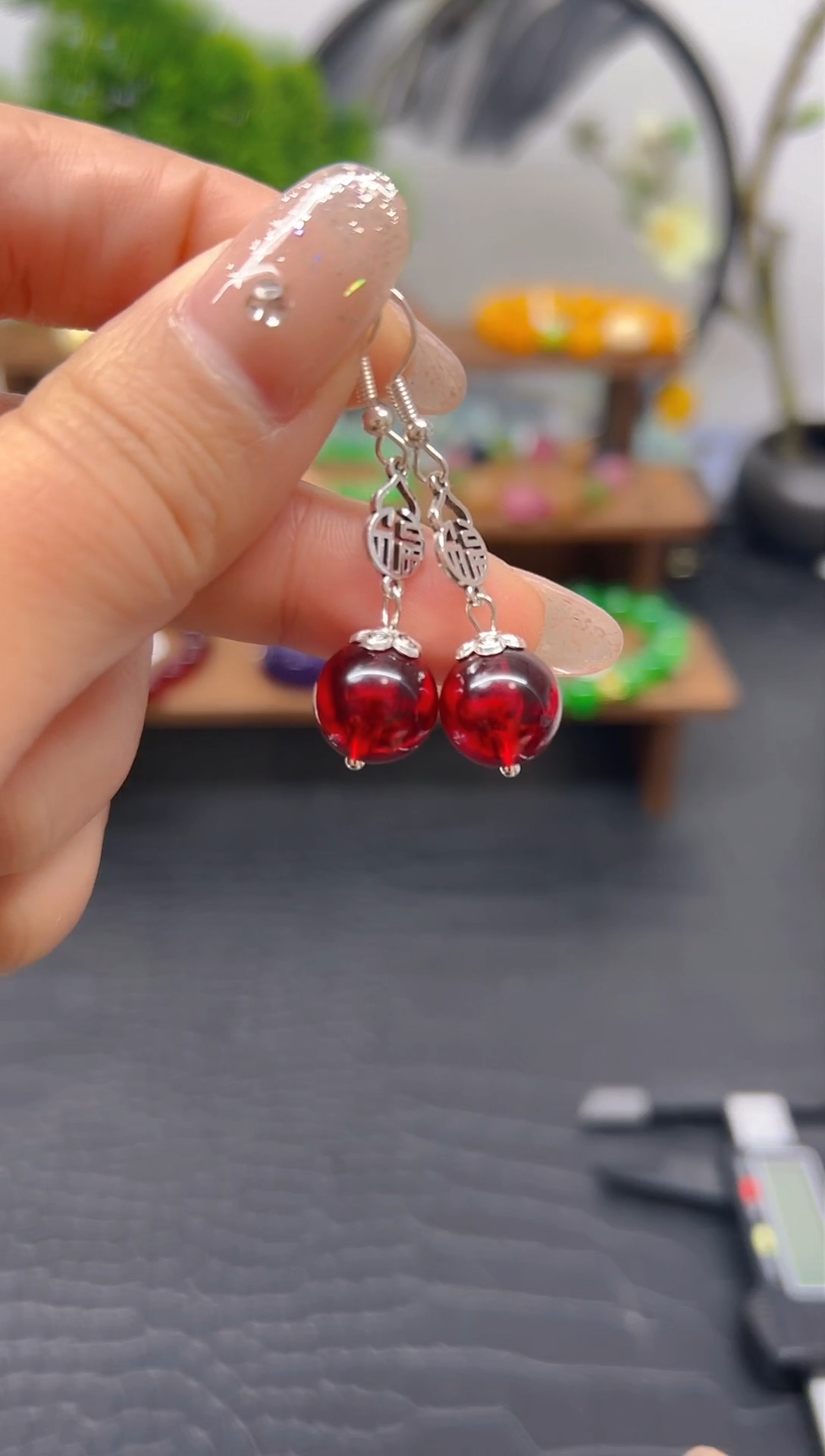 【闪购商品】血珀耳饰银S925镶嵌耳饰E576