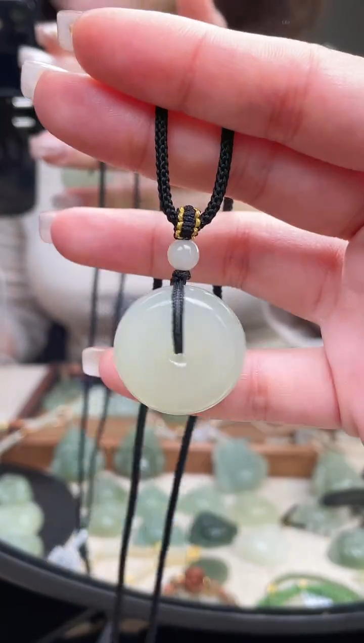 颈饰未镶嵌和田玉25