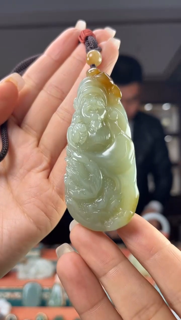 颈饰未镶嵌和田玉佩佩