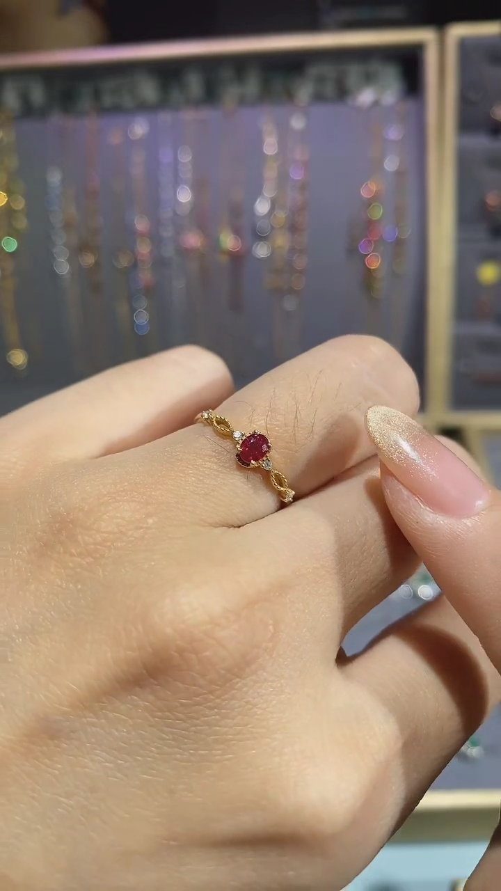 【闪购商品】红宝石戒指18K金镶嵌戒指