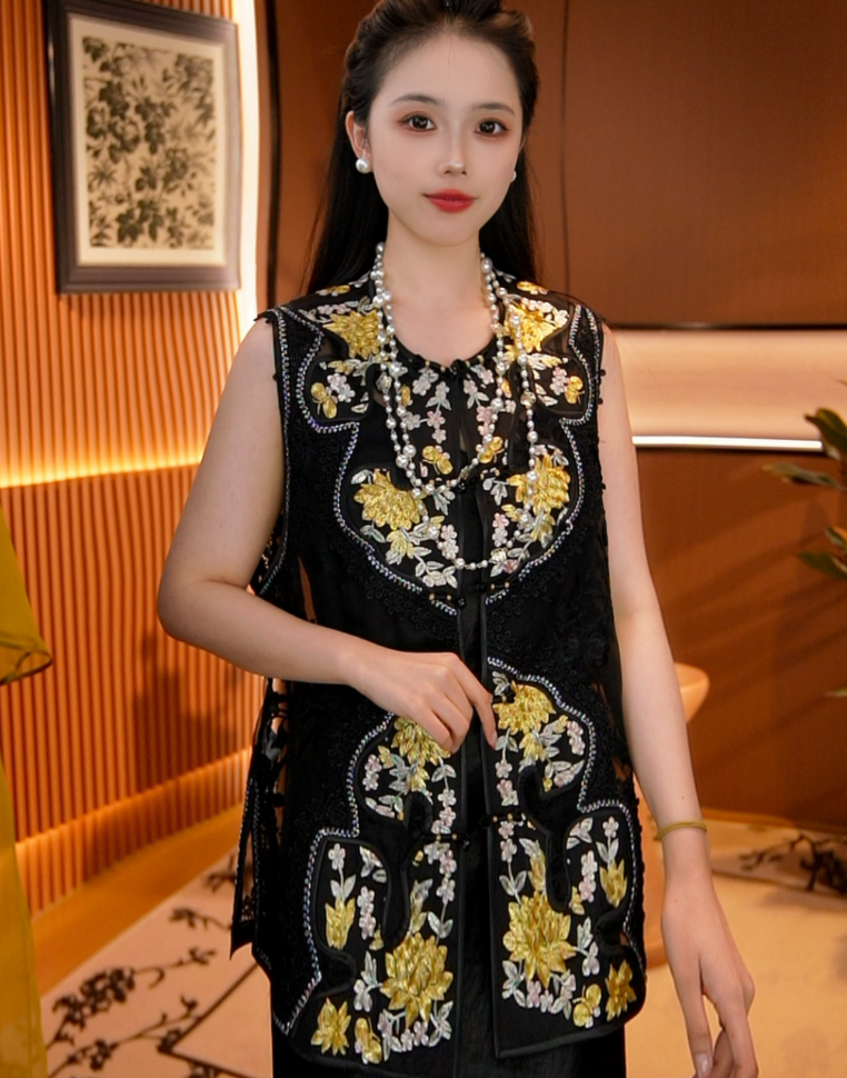 金丝老钱/新中式马甲国风女装精美重工刺绣上衣2025b5356思思