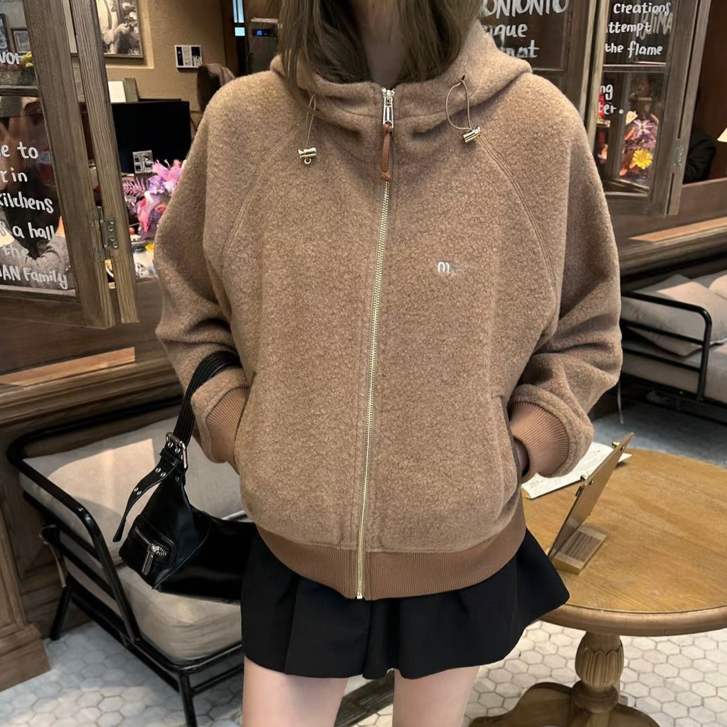 【深咖韵棕】秋冬连帽透气常规款几何图案卫衣上衣保暖羊羔绒251008