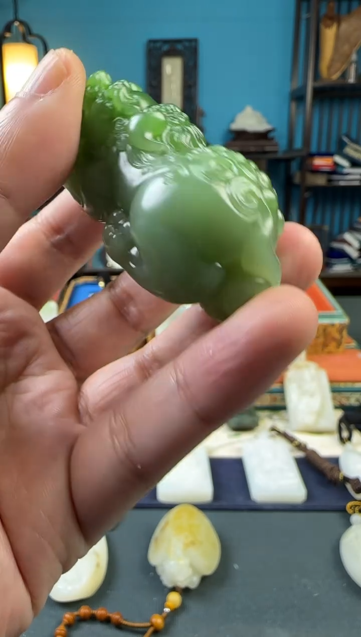 颈饰未镶嵌和田玉意*111111111111111