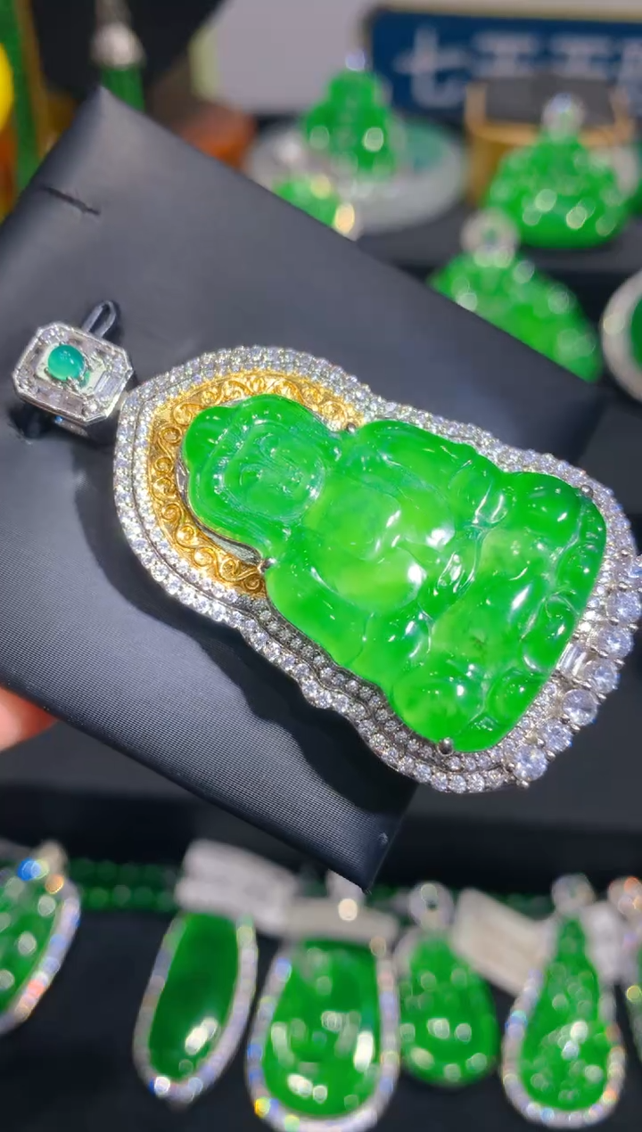 【闪购商品】翡翠颈饰未镶嵌21一季