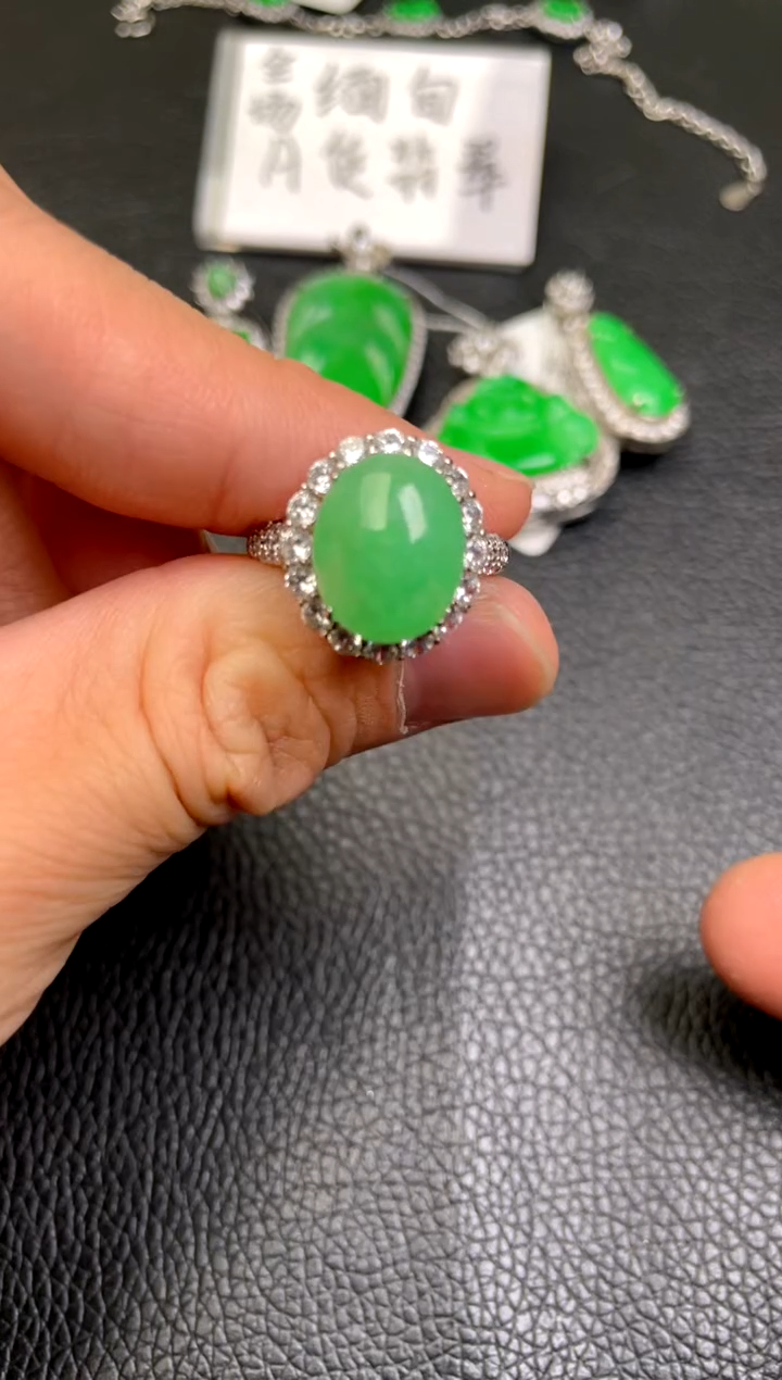 【闪购商品】翡翠吊坠(不含链)银S925镶嵌戒指