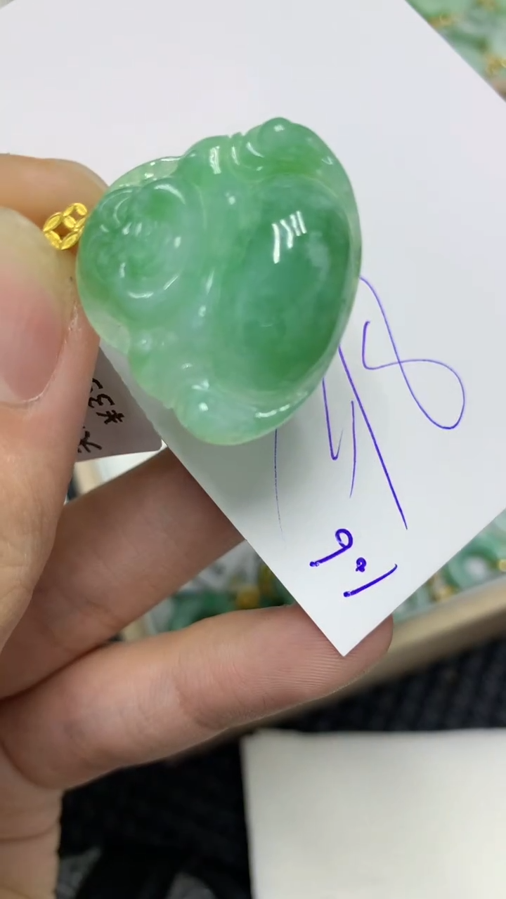 颈饰18K金镶嵌翡翠缅甸A货翡翠