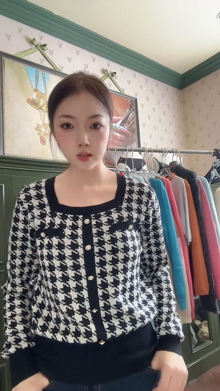 黑白色千鸟格方领羊毛衫