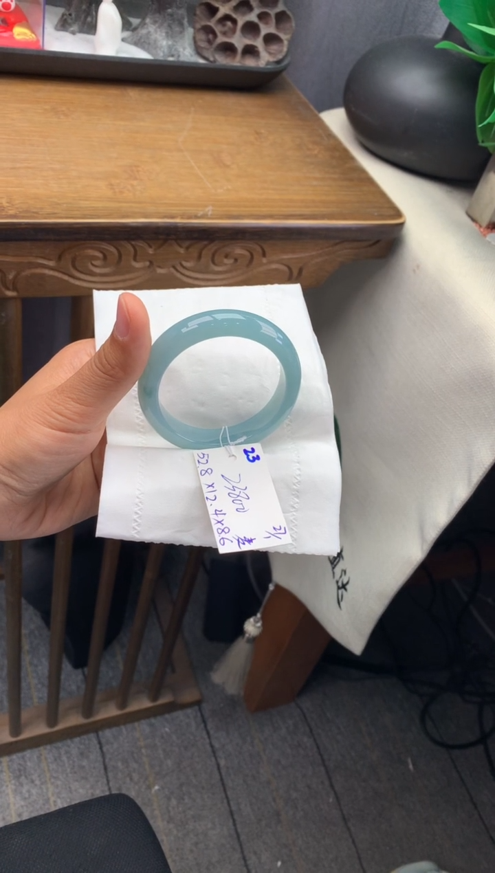 【闪购商品】翡翠手镯未镶嵌手镯